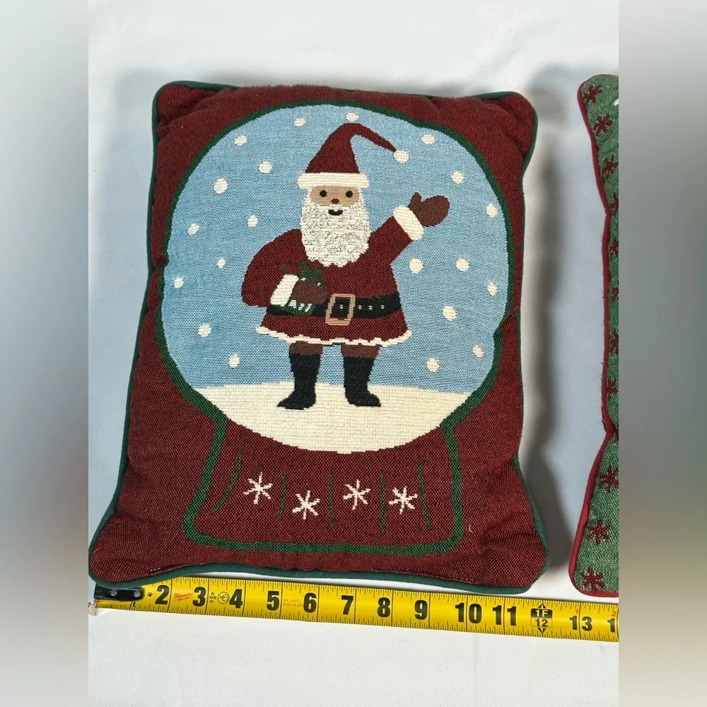 VTG Christmas Tapestry Throw Pillows Set Santa & Reindeer Snow Globe Decor 15x12